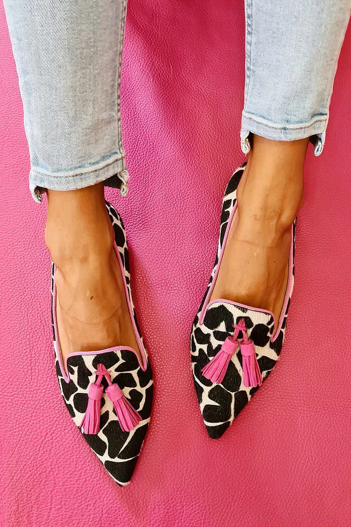 VALERIA | Mocassins élégants à bout effilé avec des détails décoratifs de pampilles