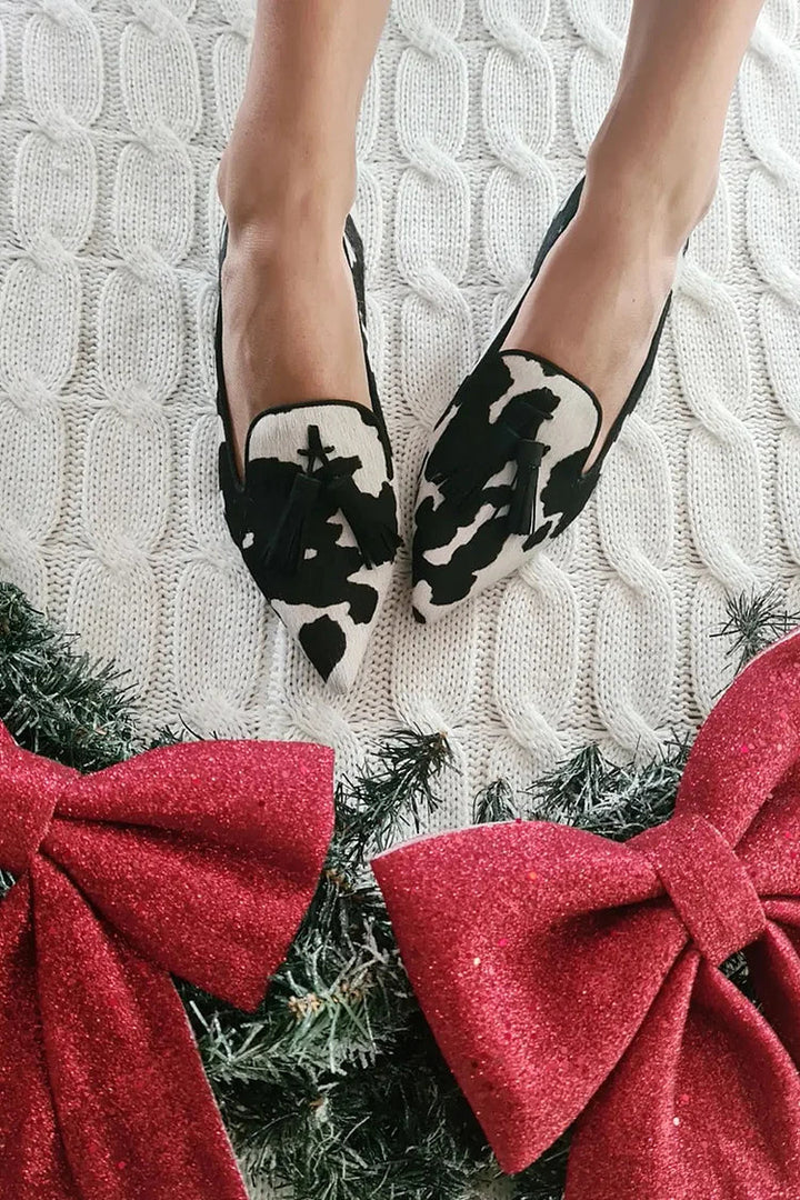 VALERIA | Mocassins élégants à bout effilé avec des détails décoratifs de pampilles