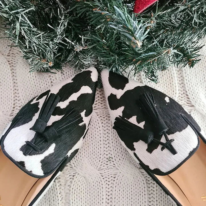 VALERIA | Mocassins élégants à bout effilé avec des détails décoratifs de pampilles
