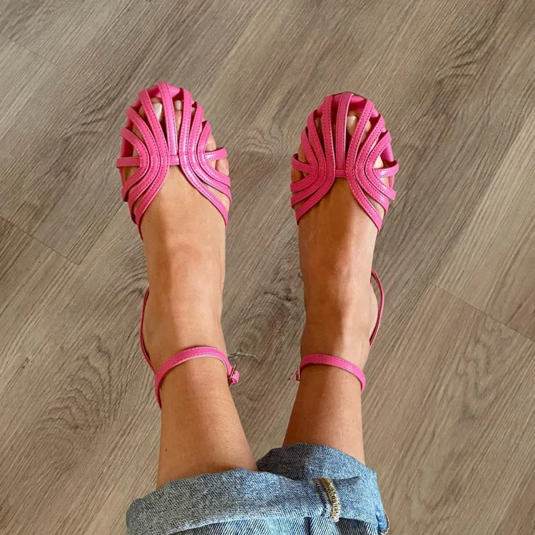 SOLE | Sandales plates tressées élégantes pour un look sophistiqué