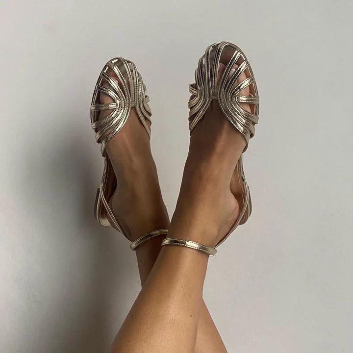 SOLE | Sandales plates tressées élégantes pour un look sophistiqué