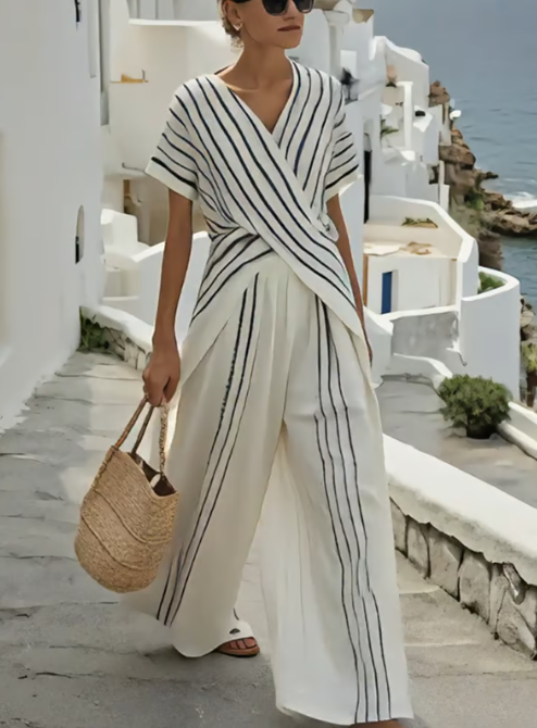 Ensemble en lin à deux pièces avec taille croisée