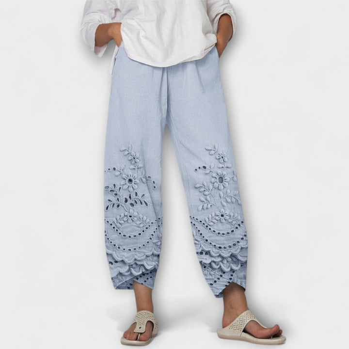 Chloe – Pantalons en Dentelle Imprimée Élégante