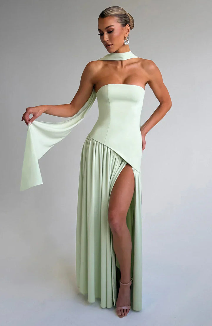 Alessia™ | Robe Asymétrique avec Choker